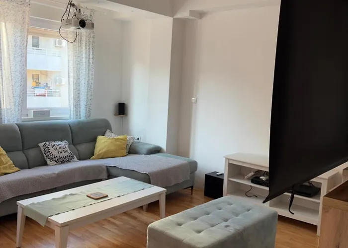 Cozy Cinema Апартаменты