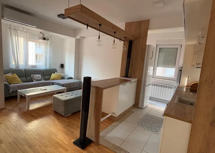 Апартаменты Cozy Cinema